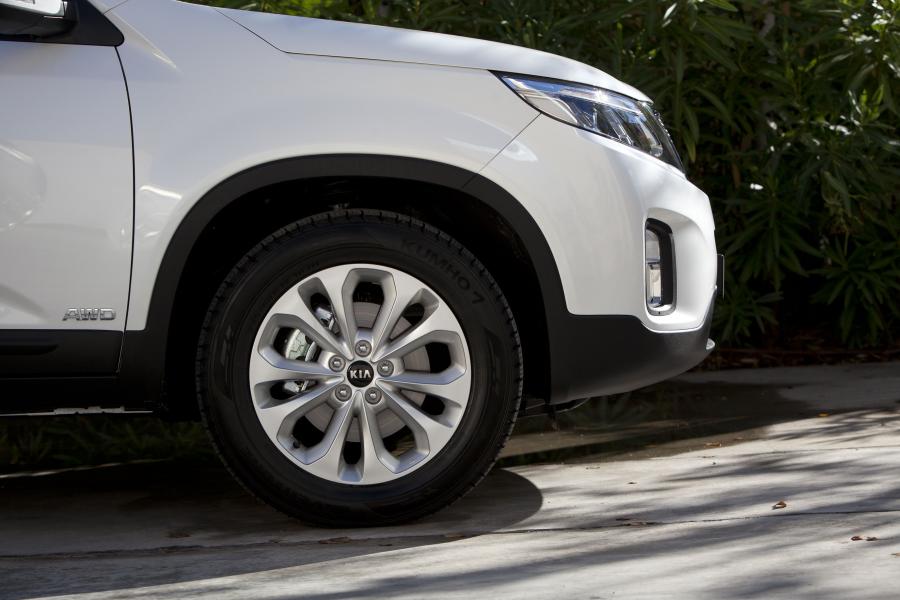  Kia Sorento 2013 года  (EU) (фото 35 из 85)